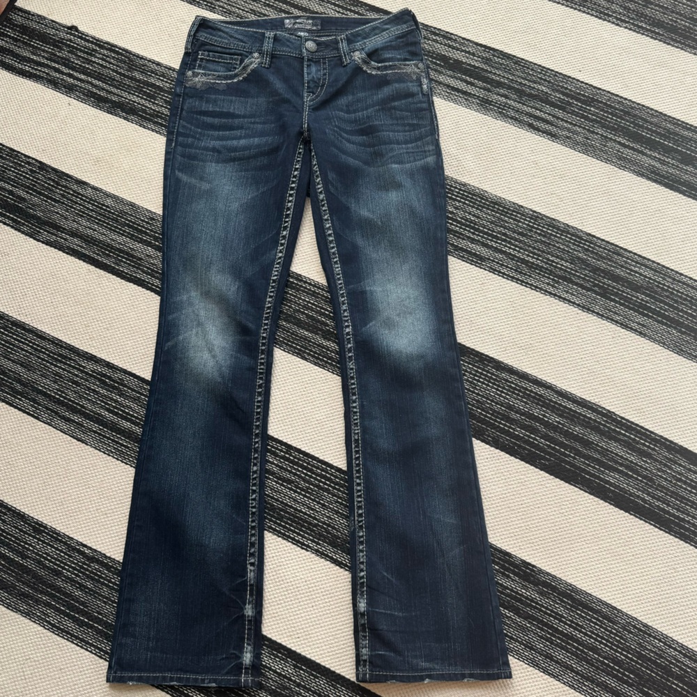 Silver Womens Aiko Mid Rise Boot Cut Dark Wash with Flap Back Pocket Jeans Sz 28